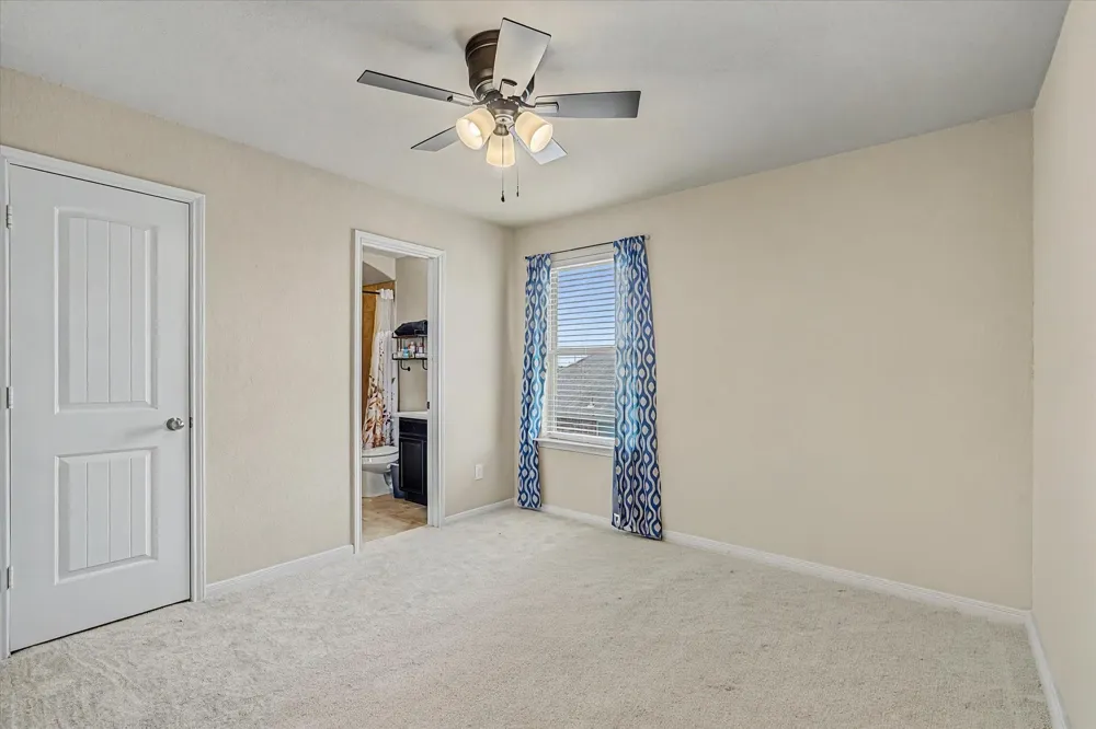 11722 Eagle Ridge Drive Mont Belvieu, TX 77535