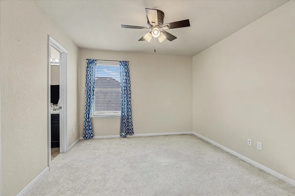 11722 Eagle Ridge Drive Mont Belvieu, TX 77535