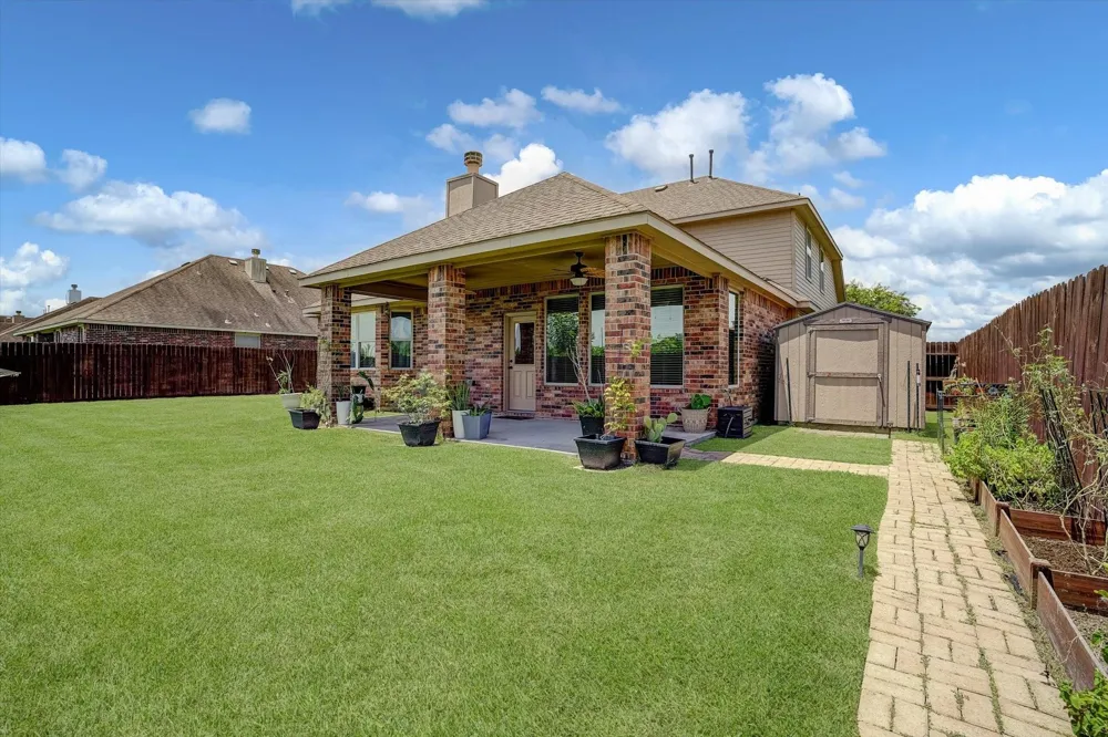 11722 Eagle Ridge Drive Mont Belvieu, TX 77535