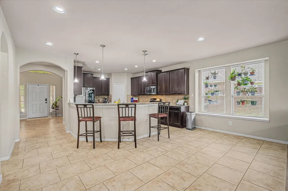 11722 Eagle Ridge Drive Mont Belvieu, TX 77535