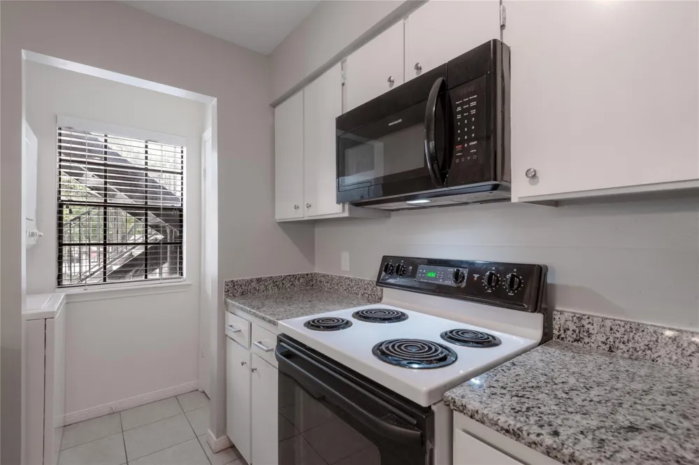 2401 Sycamore Avenue #C2 Huntsville, TX 77340