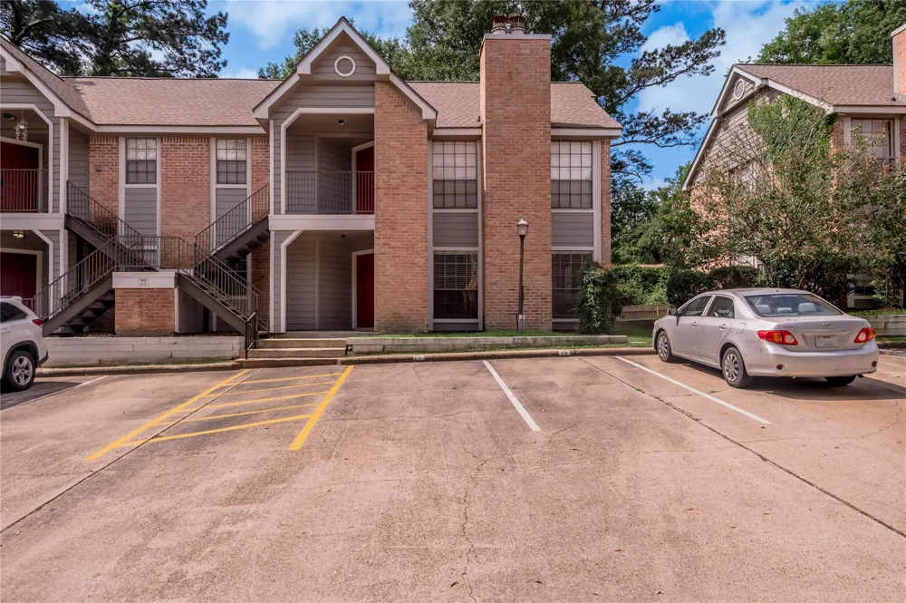 2401 Sycamore Avenue #C2 Huntsville, TX 77340