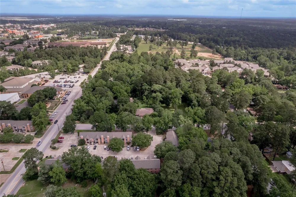 2401 Sycamore Avenue #C2 Huntsville, TX 77340