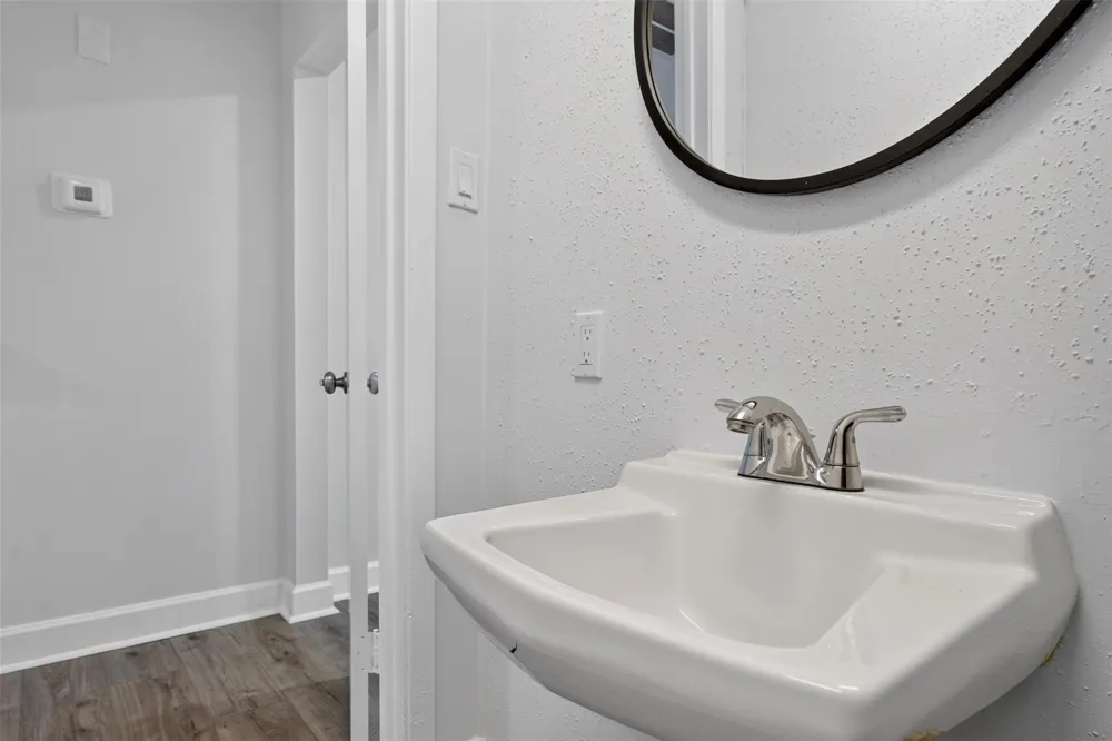 6355 S Briar Bayou Drive Houston, TX 77072