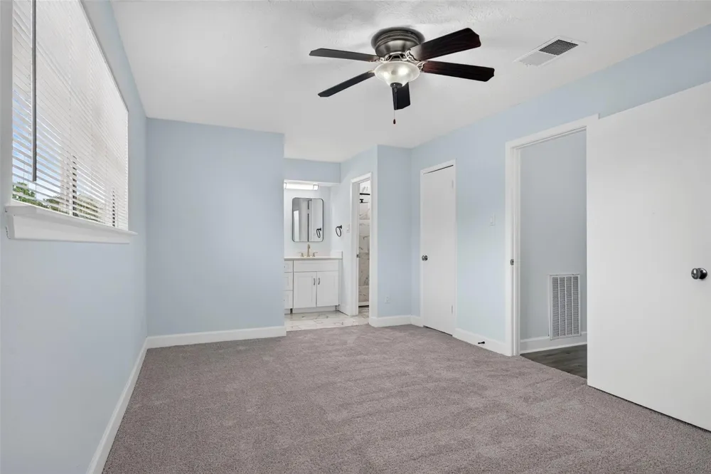 6355 S Briar Bayou Drive Houston, TX 77072