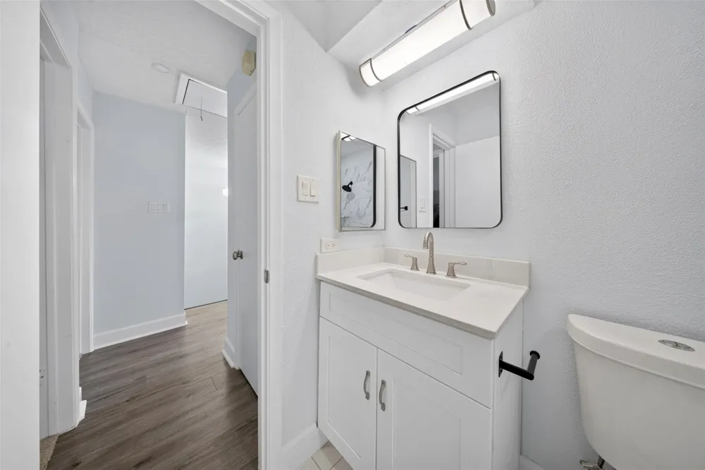 6355 S Briar Bayou Drive Houston, TX 77072
