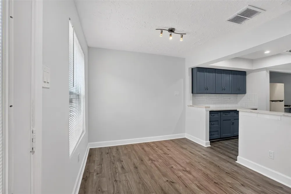 6355 S Briar Bayou Drive Houston, TX 77072