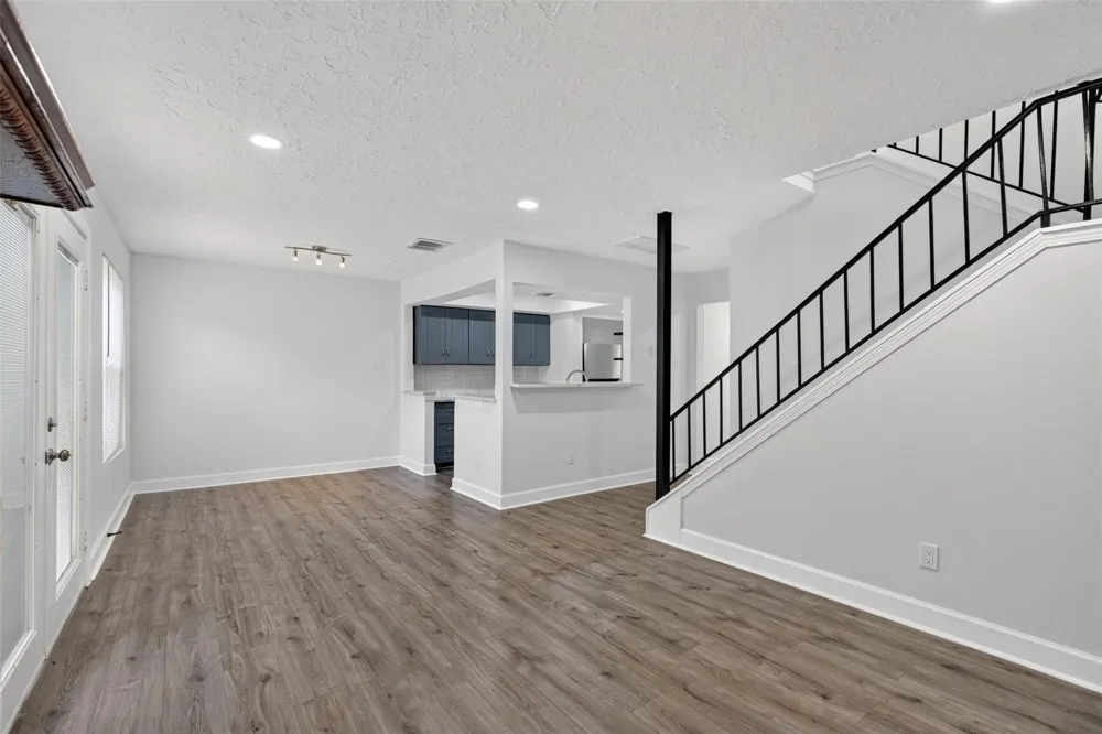 6355 S Briar Bayou Drive Houston, TX 77072