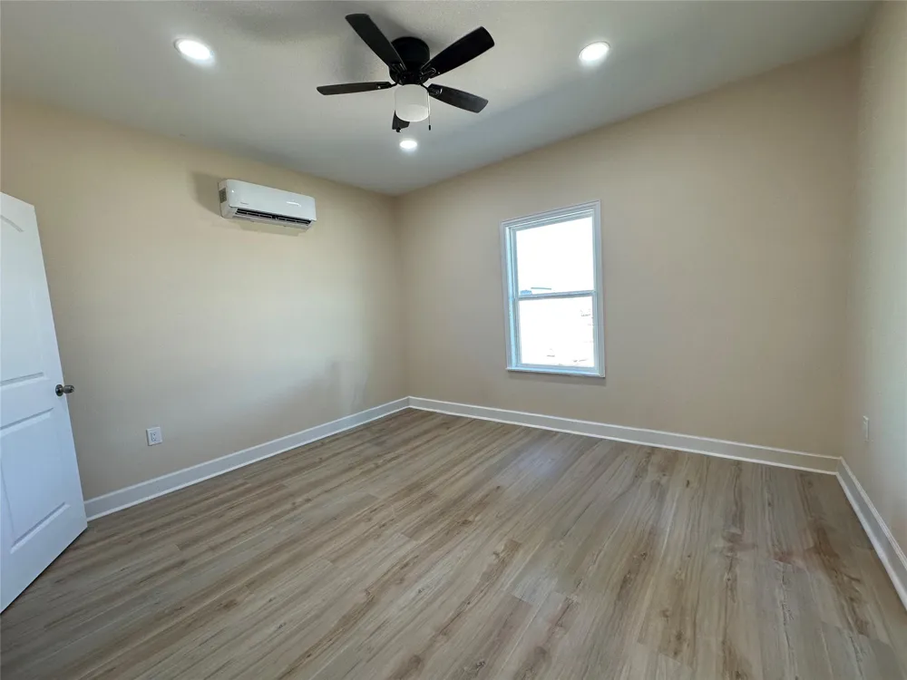 4334 Maass Road Burton, TX 77835