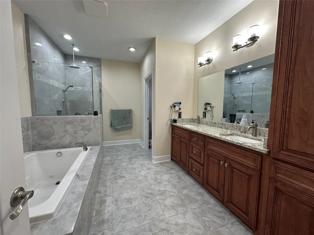 4334 Maass Road Burton, TX 77835