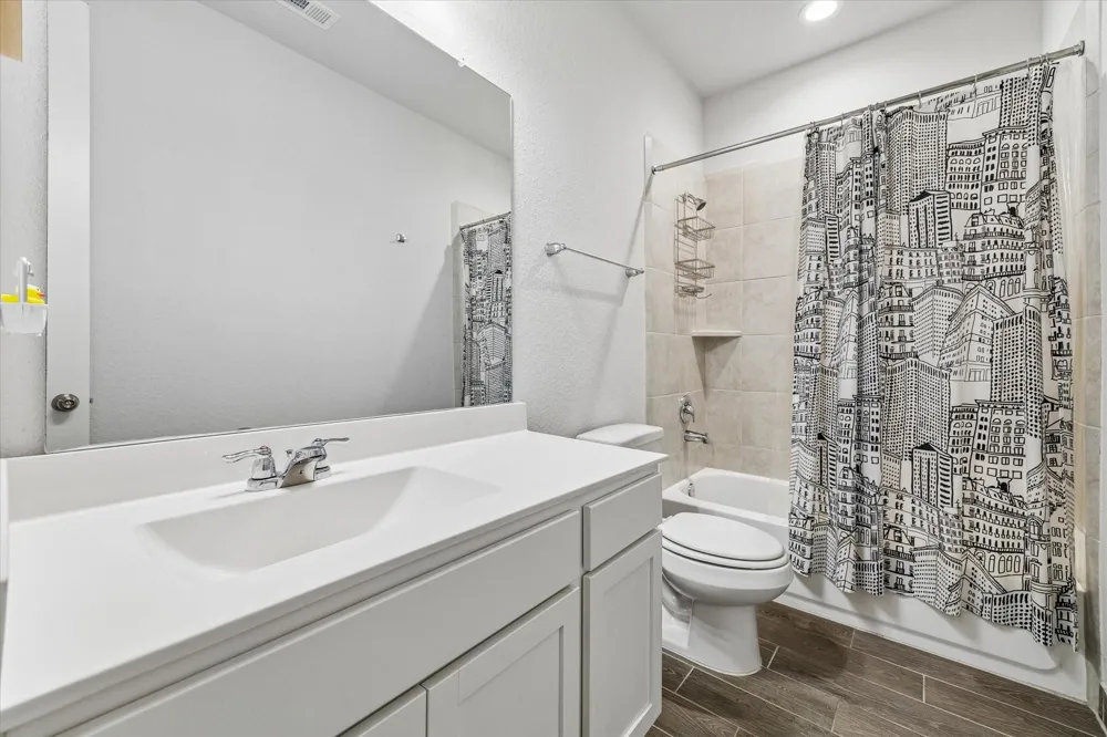 1514 Canter Bayou Way Houston, TX 77043