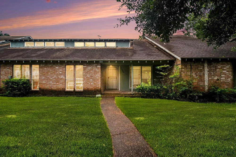 5702 Easthampton Drive #C Houston, TX 77039
