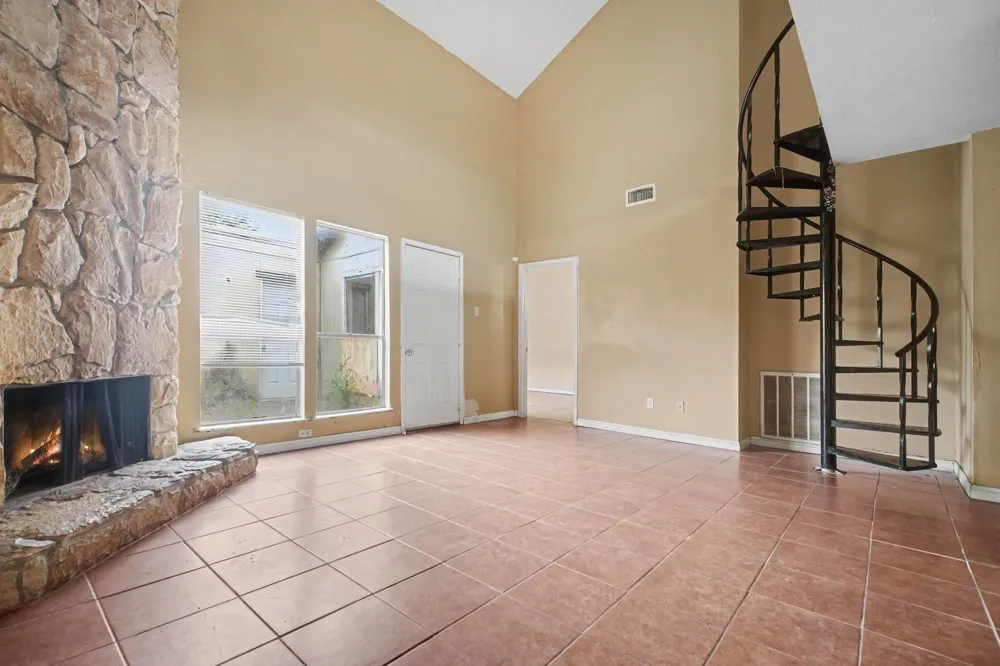 5702 Easthampton Drive #C Houston, TX 77039