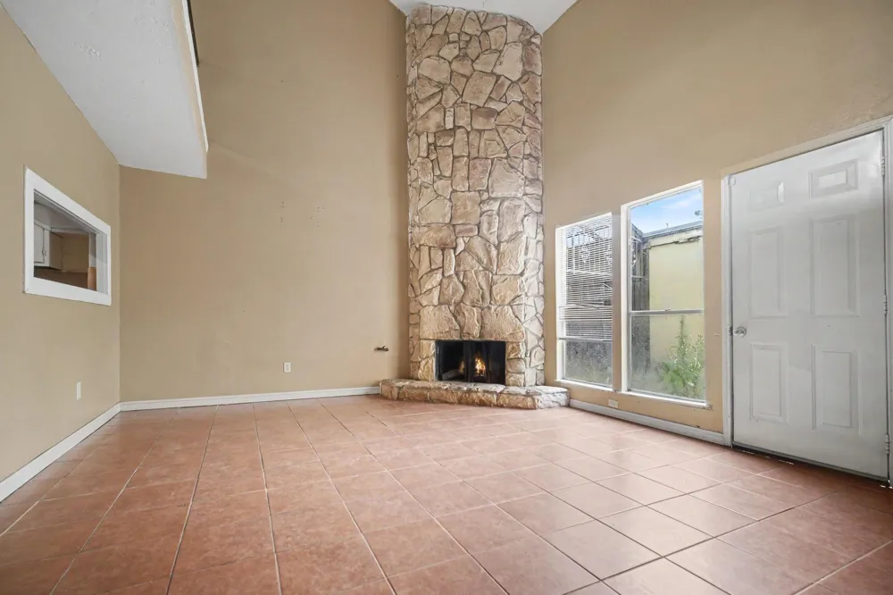 5702 Easthampton Drive #C Houston, TX 77039