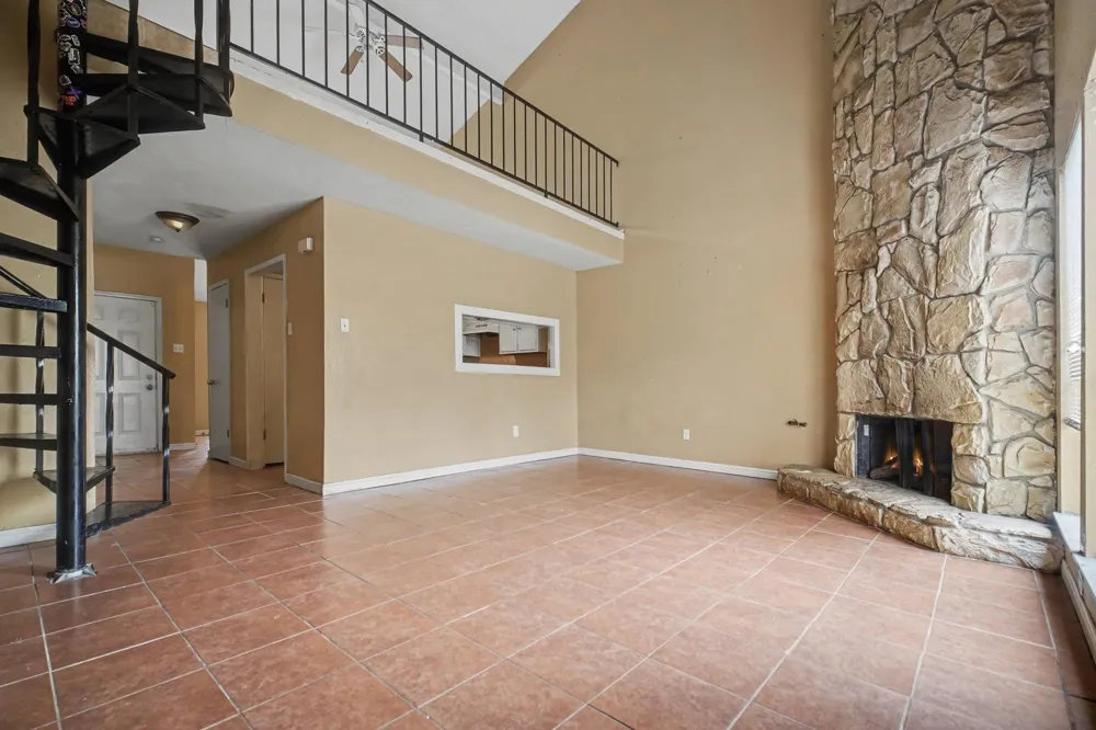 5702 Easthampton Drive #C Houston, TX 77039