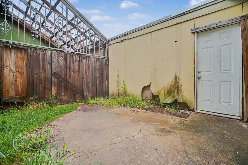 5702 Easthampton Drive #C Houston, TX 77039