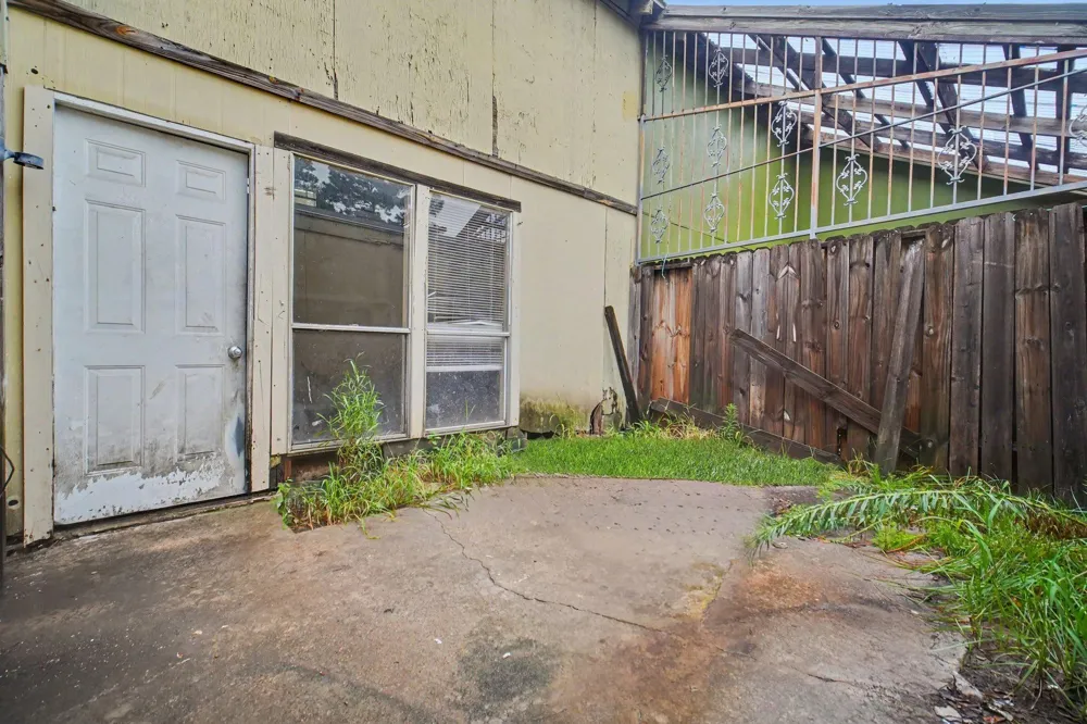 5702 Easthampton Drive #C Houston, TX 77039