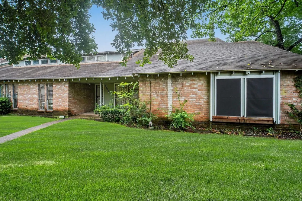 5702 Easthampton Drive #C Houston, TX 77039