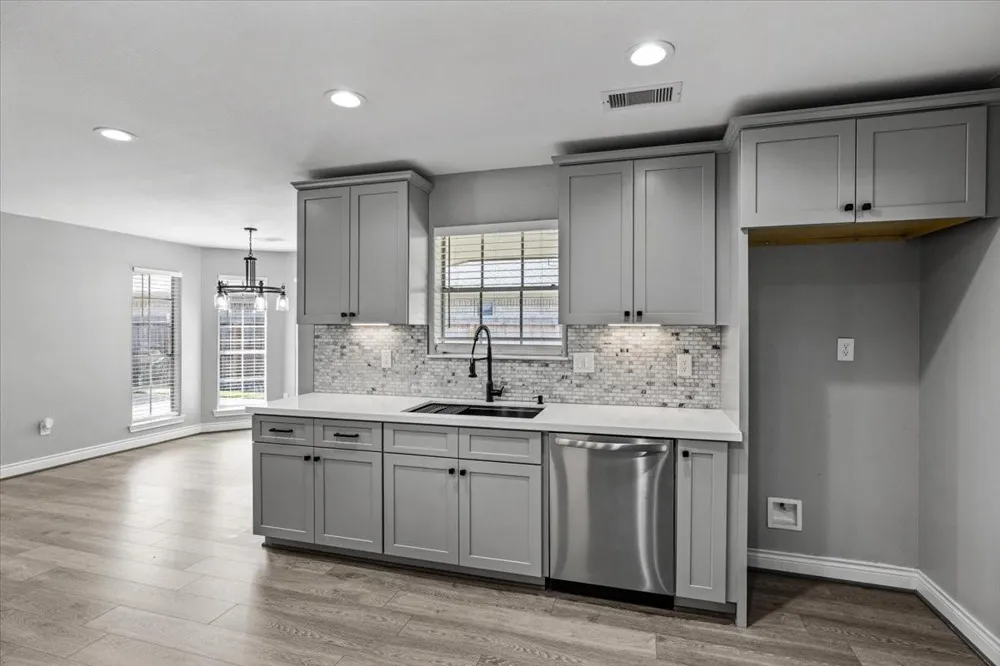 2318 Killarney Lane Deer Park, TX 77536
