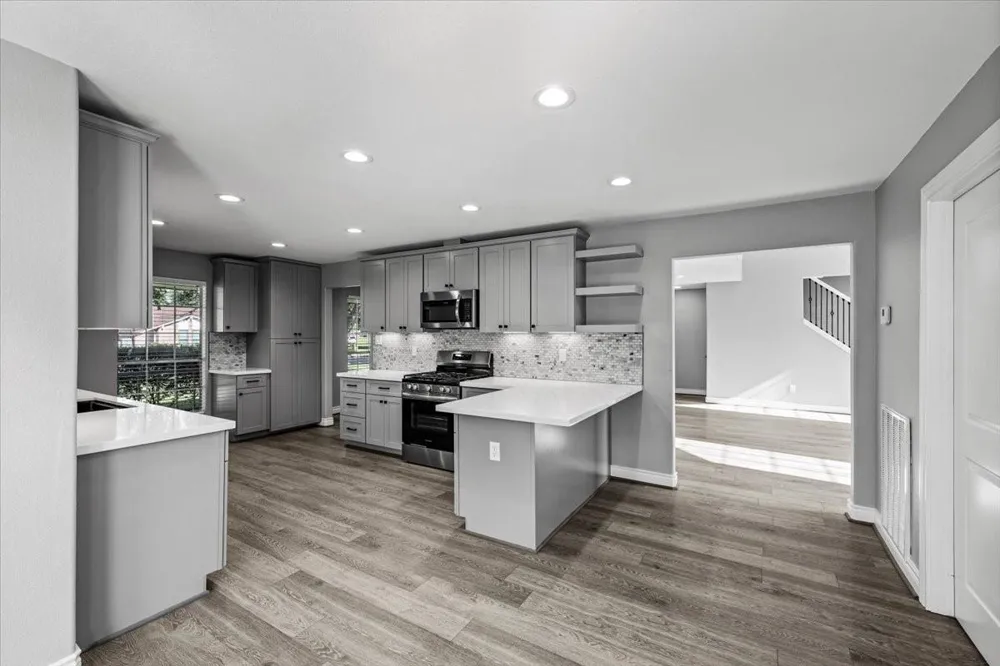 2318 Killarney Lane Deer Park, TX 77536