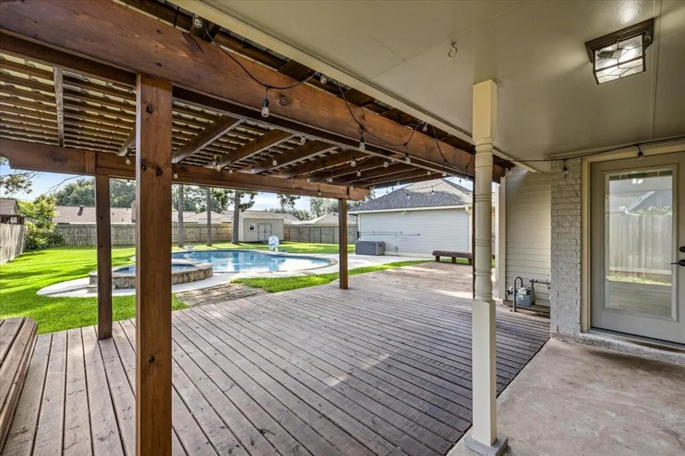 2318 Killarney Lane Deer Park, TX 77536