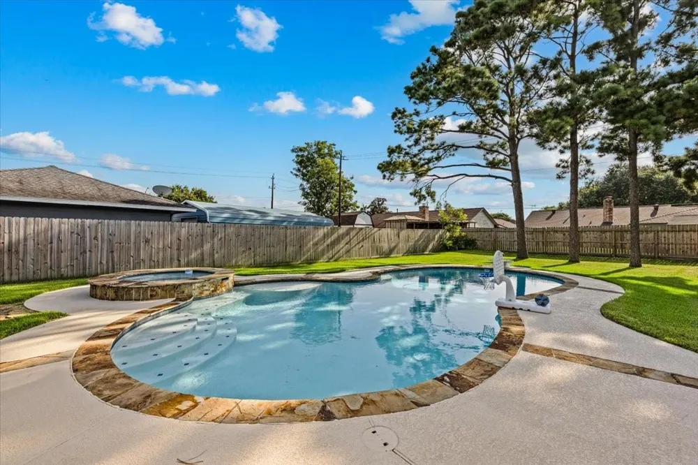 2318 Killarney Lane Deer Park, TX 77536