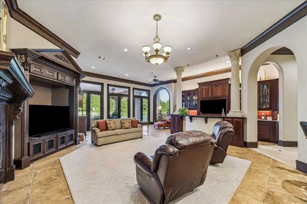 7 Paradise Point Drive Sugar Land, TX 77478