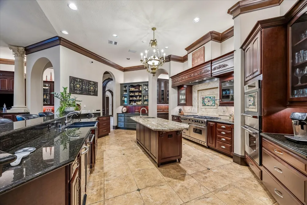 7 Paradise Point Drive Sugar Land, TX 77478