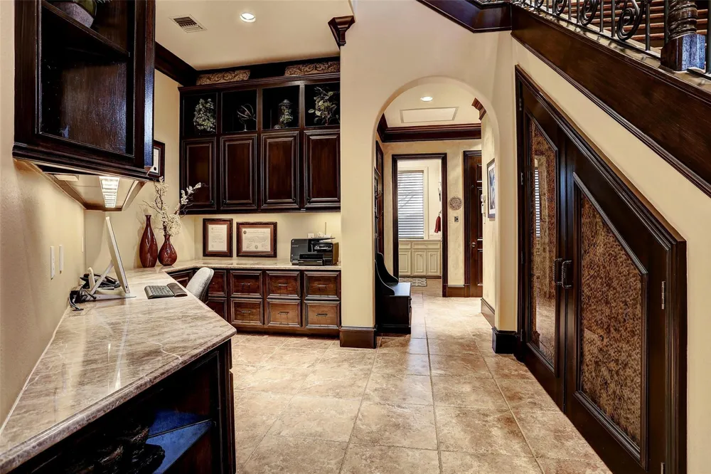 7 Paradise Point Drive Sugar Land, TX 77478
