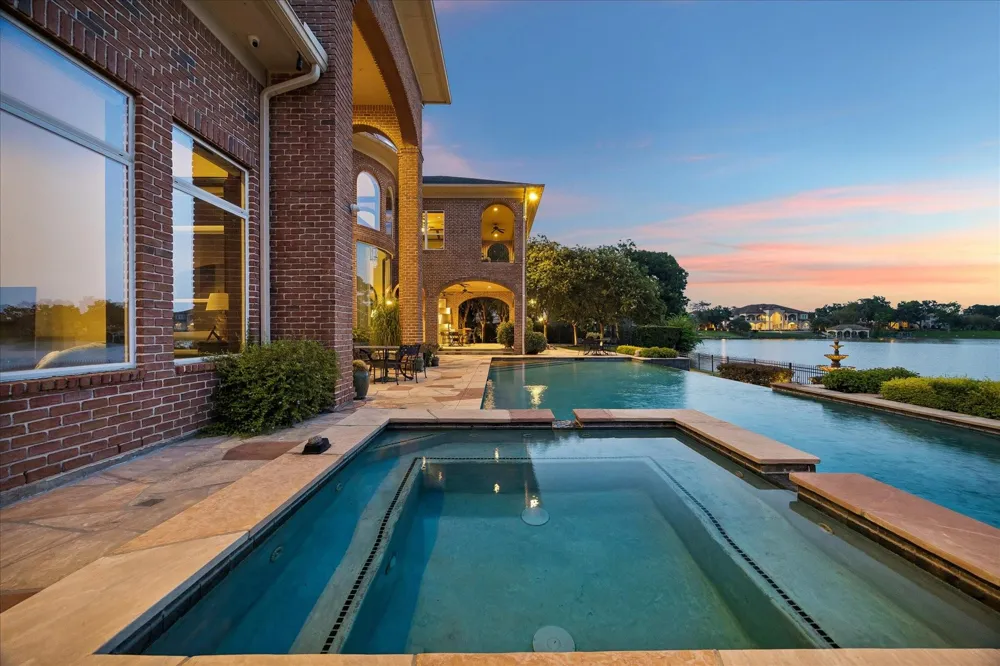 7 Paradise Point Drive Sugar Land, TX 77478