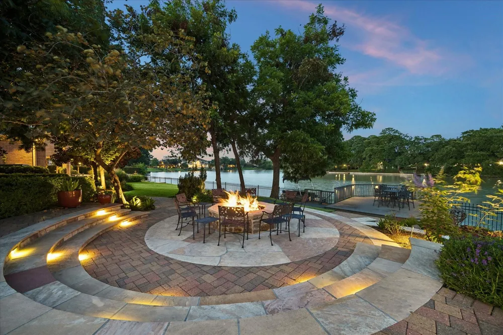 7 Paradise Point Drive Sugar Land, TX 77478