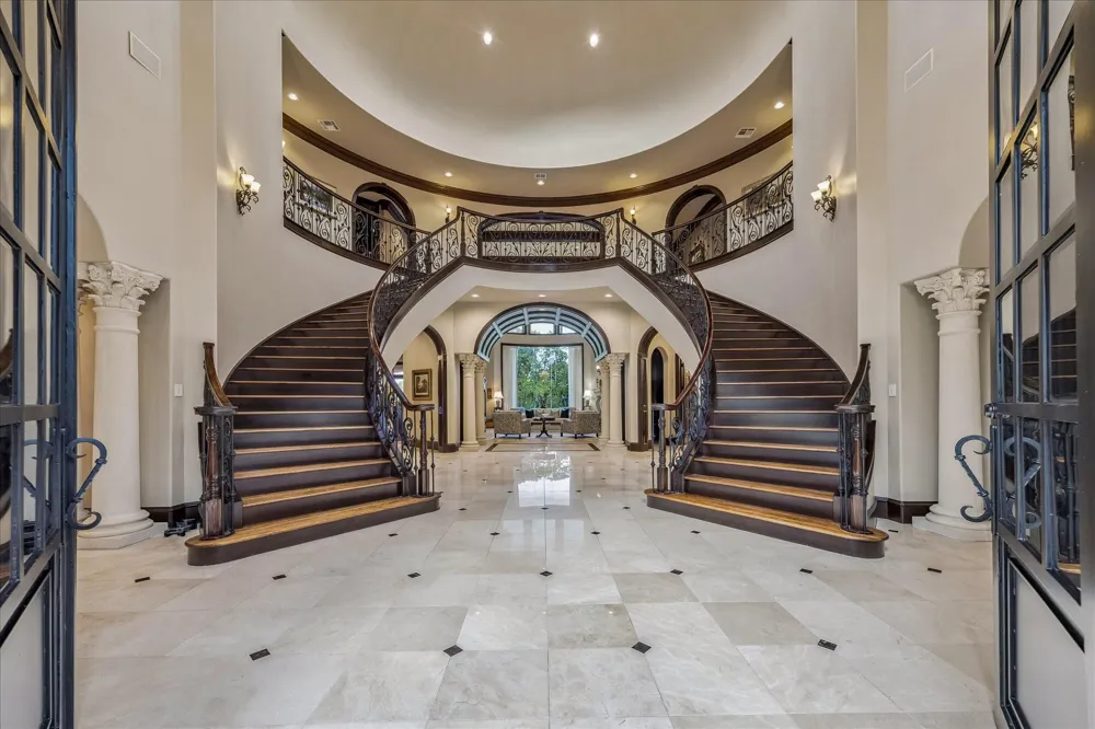 7 Paradise Point Drive Sugar Land, TX 77478
