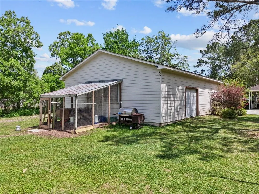 424 Middleton Street Bacliff, TX 77518