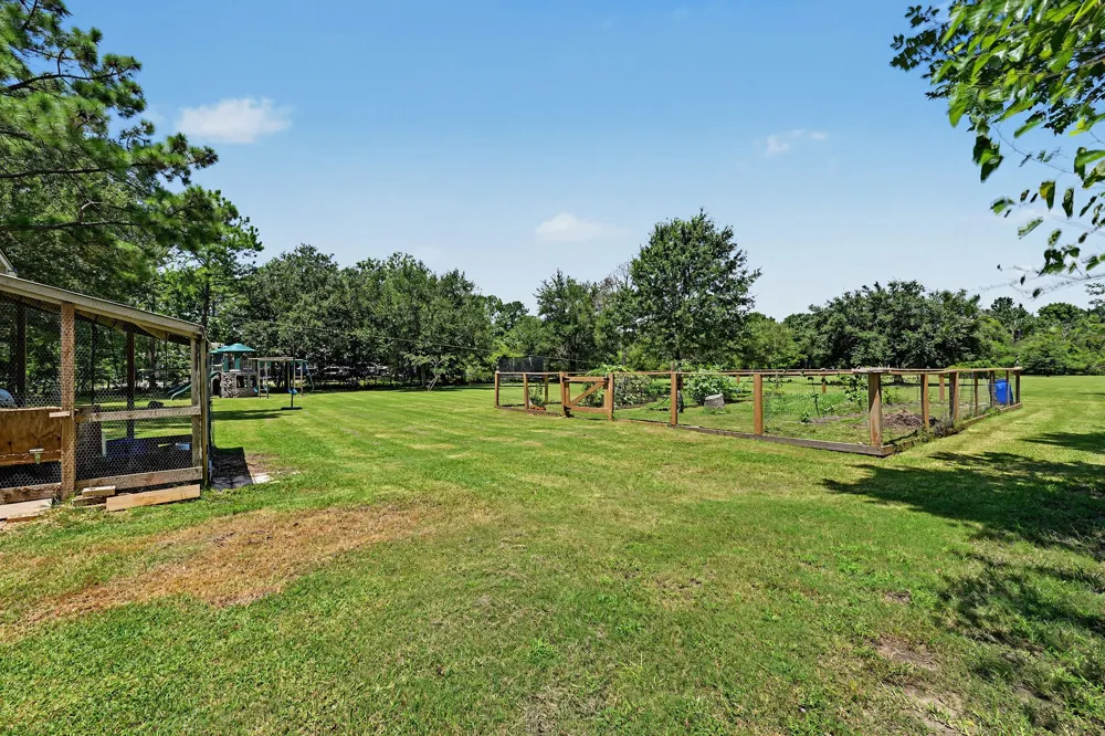 424 Middleton Street Bacliff, TX 77518