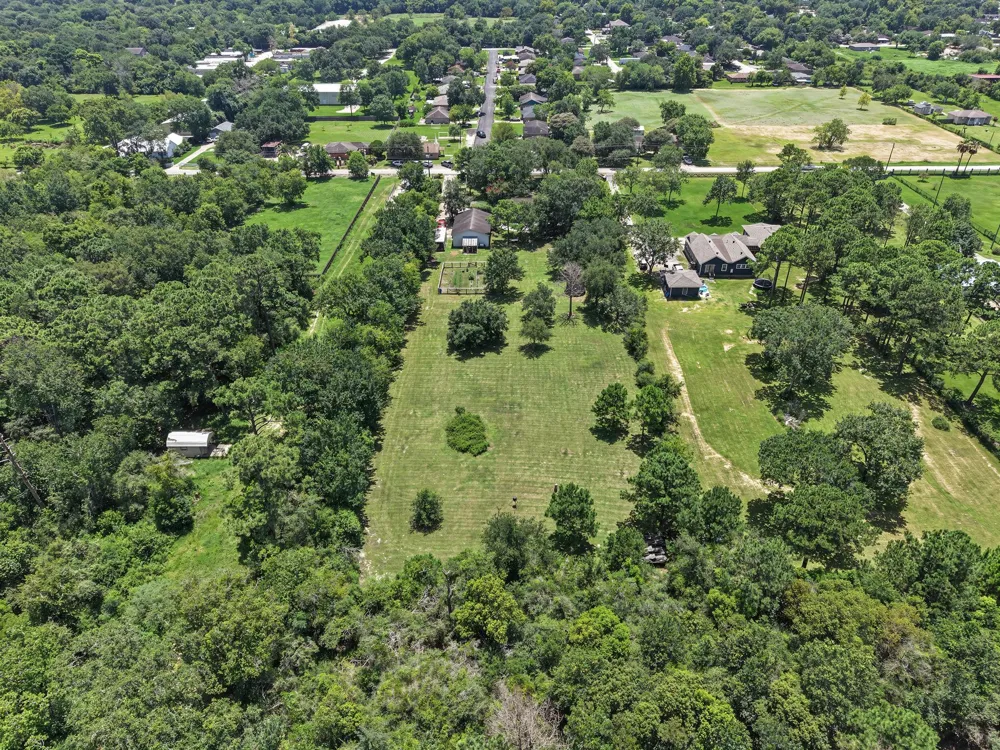 424 Middleton Street Bacliff, TX 77518