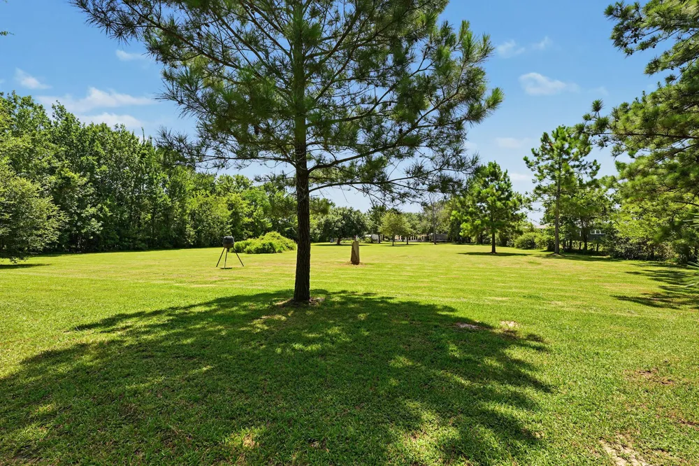 424 Middleton Street Bacliff, TX 77518