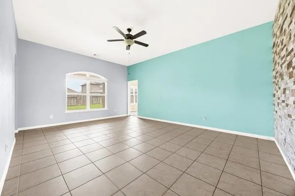 21222 Opal Oak Drive Hockley, TX 77447