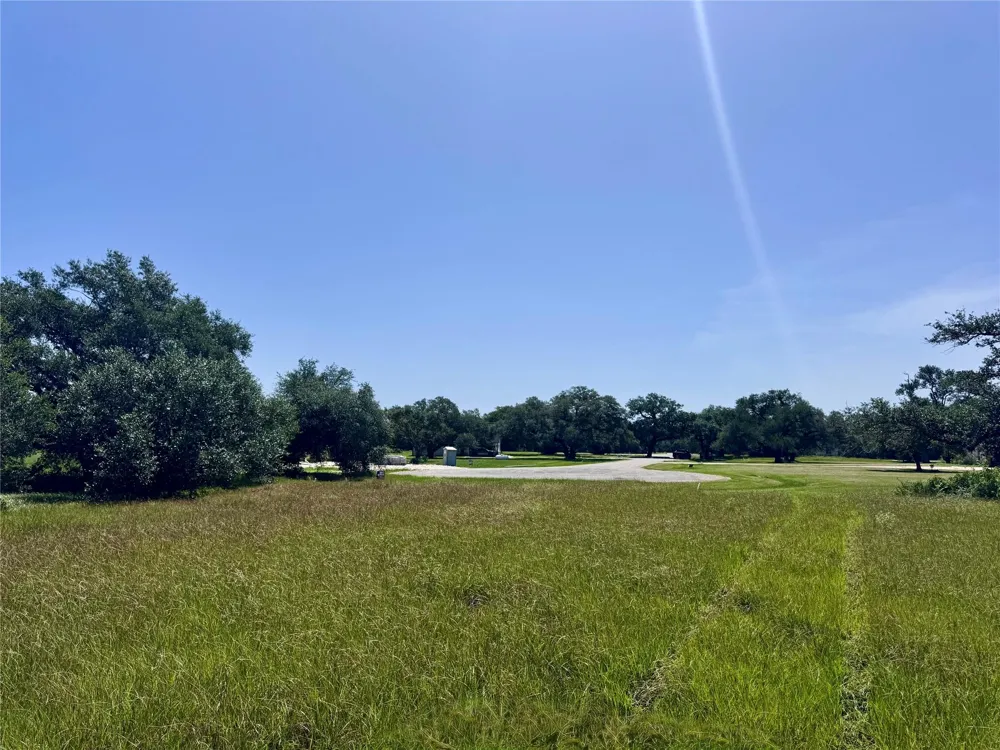 3 Center Tree Drive Drive Palacios, TX 77465