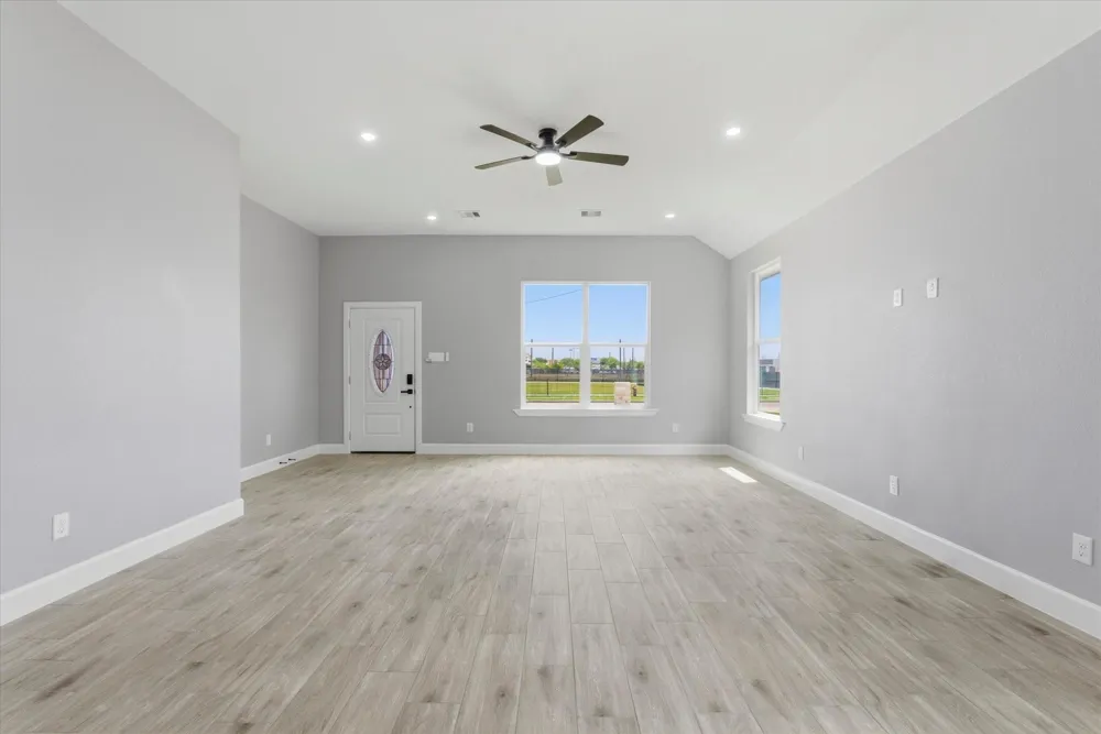 5014 E Meadow Drive Deer Park, TX 77536