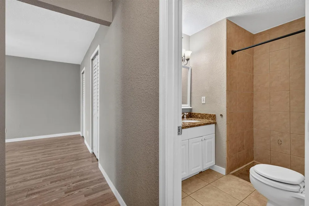 166 RAINTREE Jupiter, FL 33458