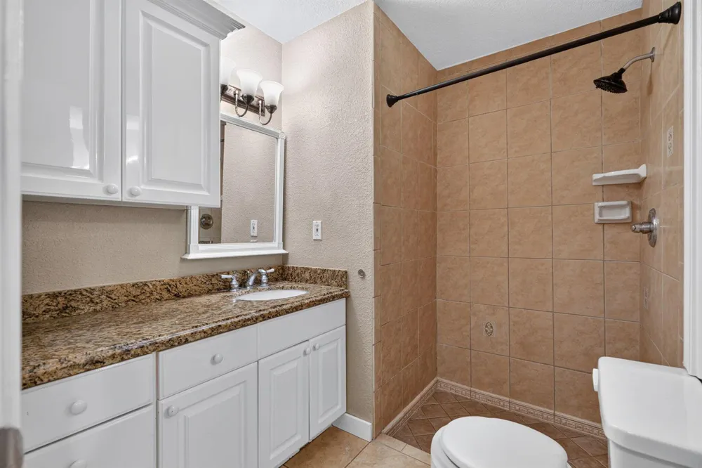 166 RAINTREE Jupiter, FL 33458