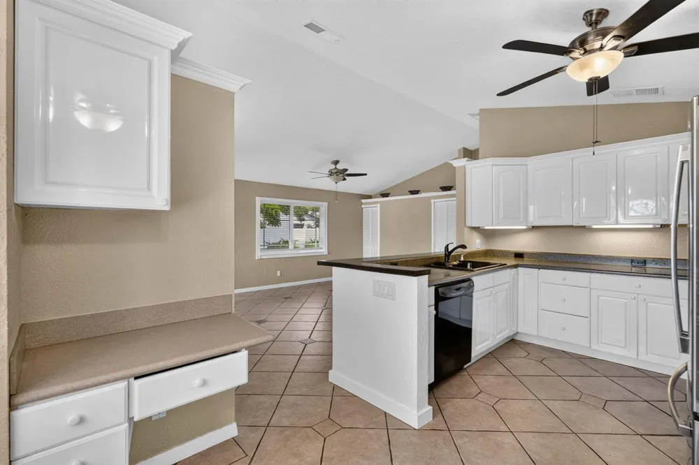 166 RAINTREE Jupiter, FL 33458