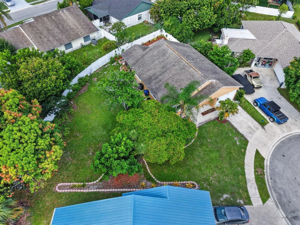 166 RAINTREE Jupiter, FL 33458