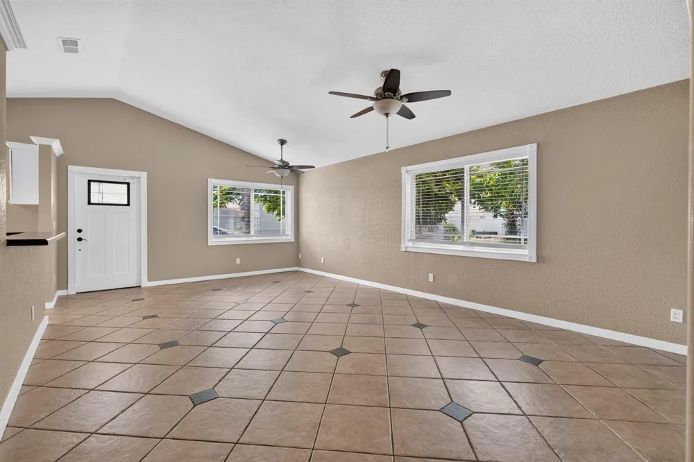 166 RAINTREE Jupiter, FL 33458
