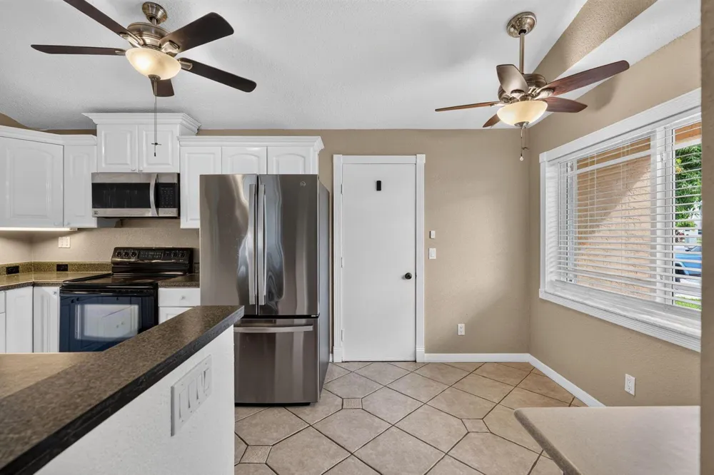 166 RAINTREE Jupiter, FL 33458