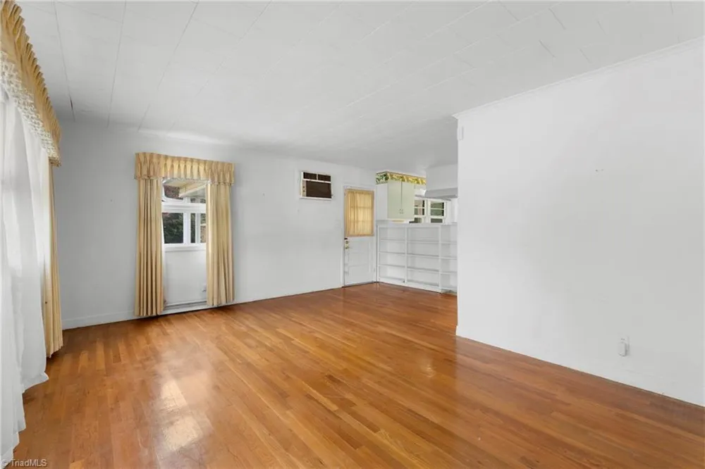 603 Duke Street Thomasville, NC 27360