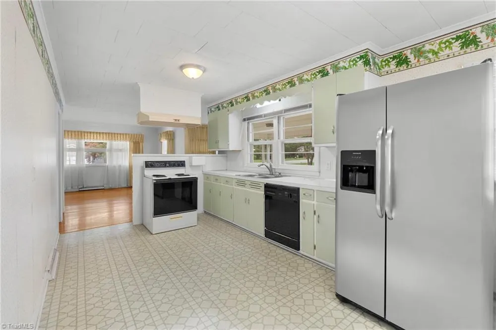 603 Duke Street Thomasville, NC 27360