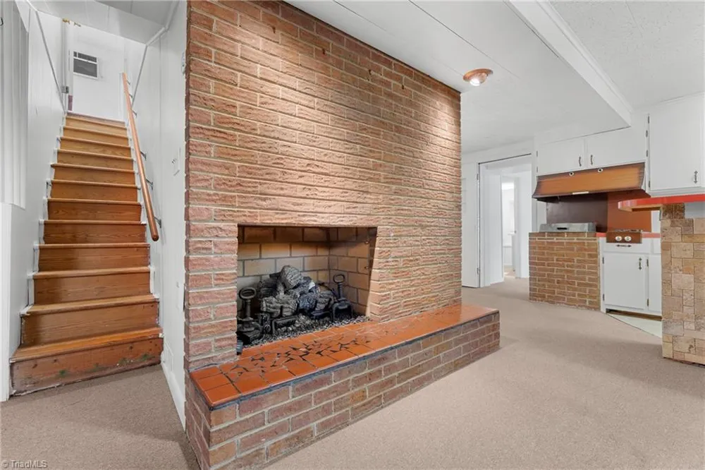 603 Duke Street Thomasville, NC 27360