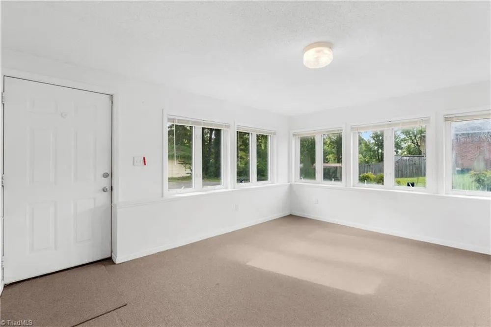 603 Duke Street Thomasville, NC 27360