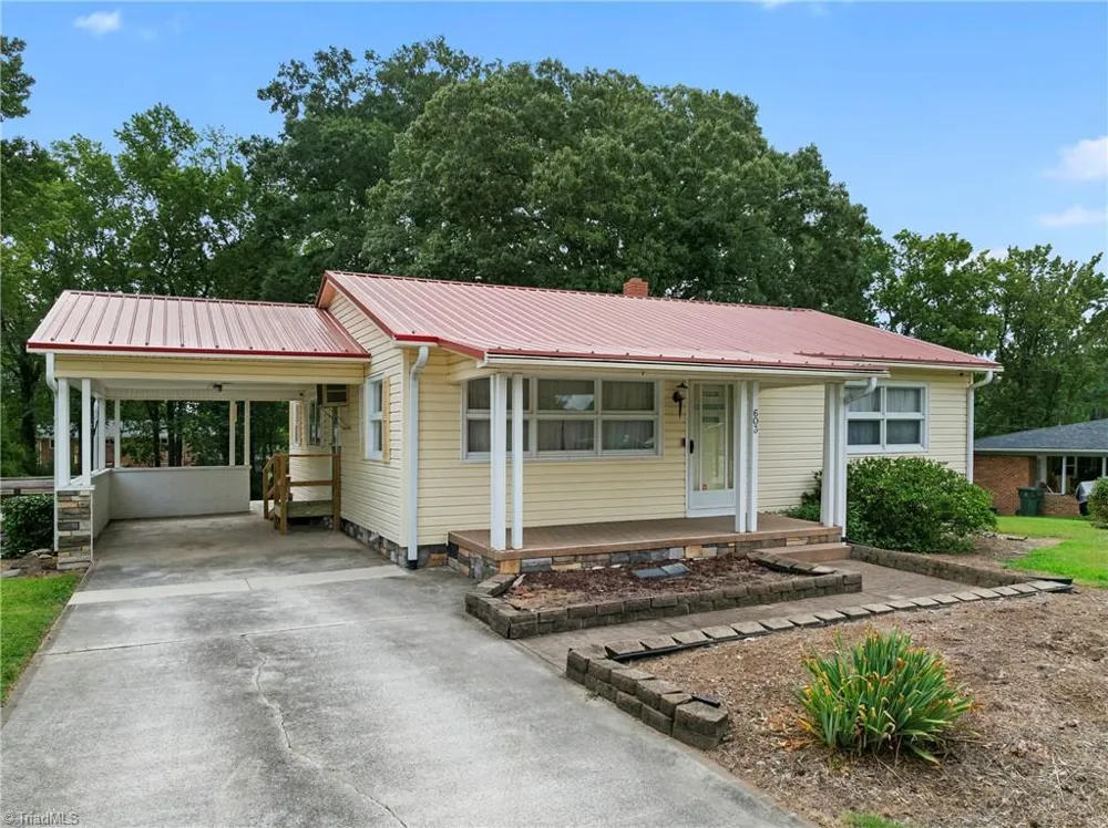 603 Duke Street Thomasville, NC 27360